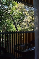 Melrose Apartments