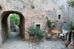 Dorovinis Monemvasia Castlehouses