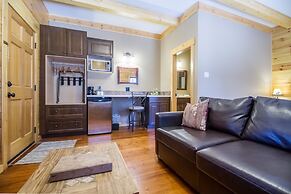 Kootenay Park Lodge