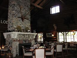 Kootenay Park Lodge