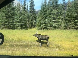 Kootenay Park Lodge