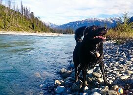 Kootenay Park Lodge