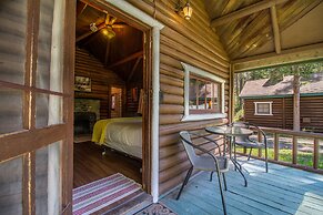 Kootenay Park Lodge