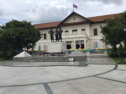 Saithong House