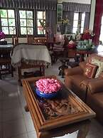 Saithong House