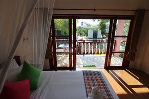 Pinky Bungalows Resort