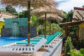 Pinky Bungalows Resort