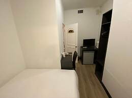 Hotel Queen