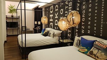 M Boutique Station 18