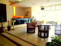 Khalifa Inn