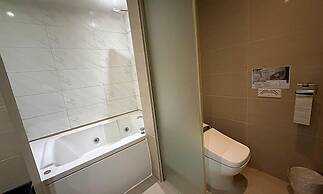 Premiers Hotel