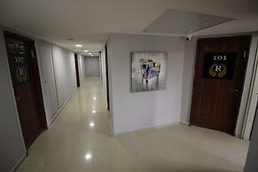 Rich Royal Suites
