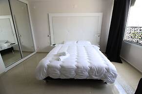 Rich Royal Suites