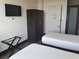 Parade Hotel