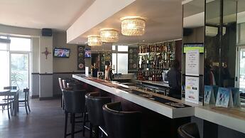 Parade Hotel