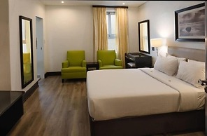 Parade Hotel