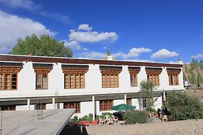 TIH Hotel Mahay Palace