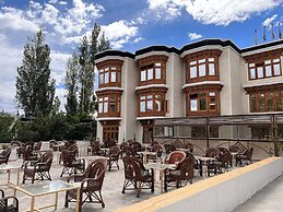 Hotel New Glacier View