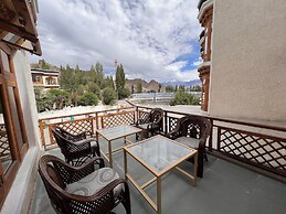 Hotel New Glacier View