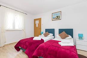 Peruzovic Rooms 2