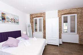 Peruzovic Rooms 2