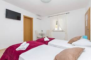 Peruzovic Rooms 2