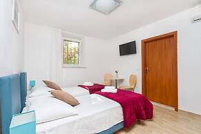 Peruzovic Rooms 2