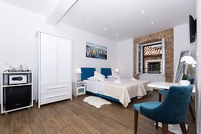 Peruzovic Rooms 2