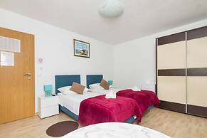 Peruzovic Rooms 2