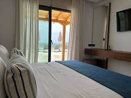 Four Seasons Villas