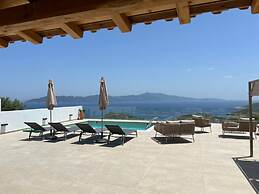 Four Seasons Villas