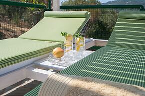 Four Seasons Villas