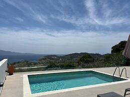 Four Seasons Villas