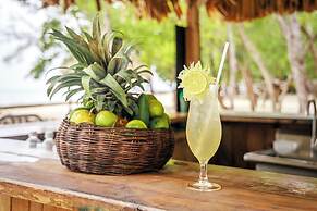 Thatch Caye, a Muy'Ono Resort