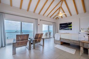 Thatch Caye, a Muy'Ono Resort