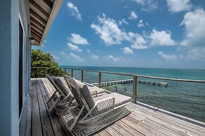 Thatch Caye, a Muy'Ono Resort