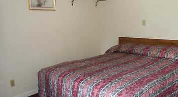 Lee's Motel