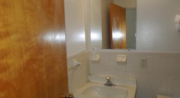 Lee's Motel