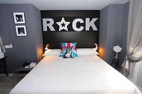 HOTEL Rock Star