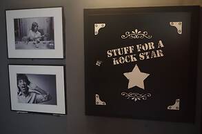 HOTEL Rock Star