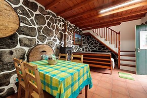 Houses In Pico