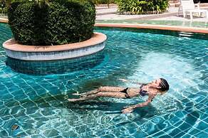 Phi Phi Island Cabana Hotel