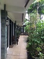 La Pernela Beachfront Resort