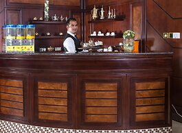 Tourist Hotel