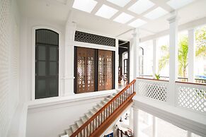 Little Nyonya Hotel
