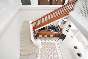 Little Nyonya Hotel
