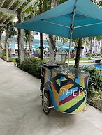 The Lind Boracay
