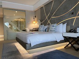 The Lind Boracay