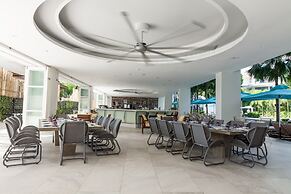 The Lind Boracay