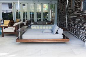 The Lind Boracay